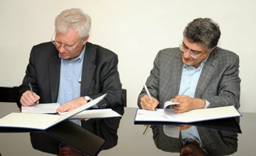 Media Release| IIMA joins hands with Ivey Business School to create and distribute Indian case studies