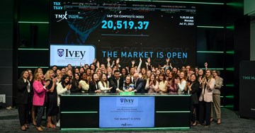Ivey’s dean and students attend market opening to celebrate Women in Asset Management program