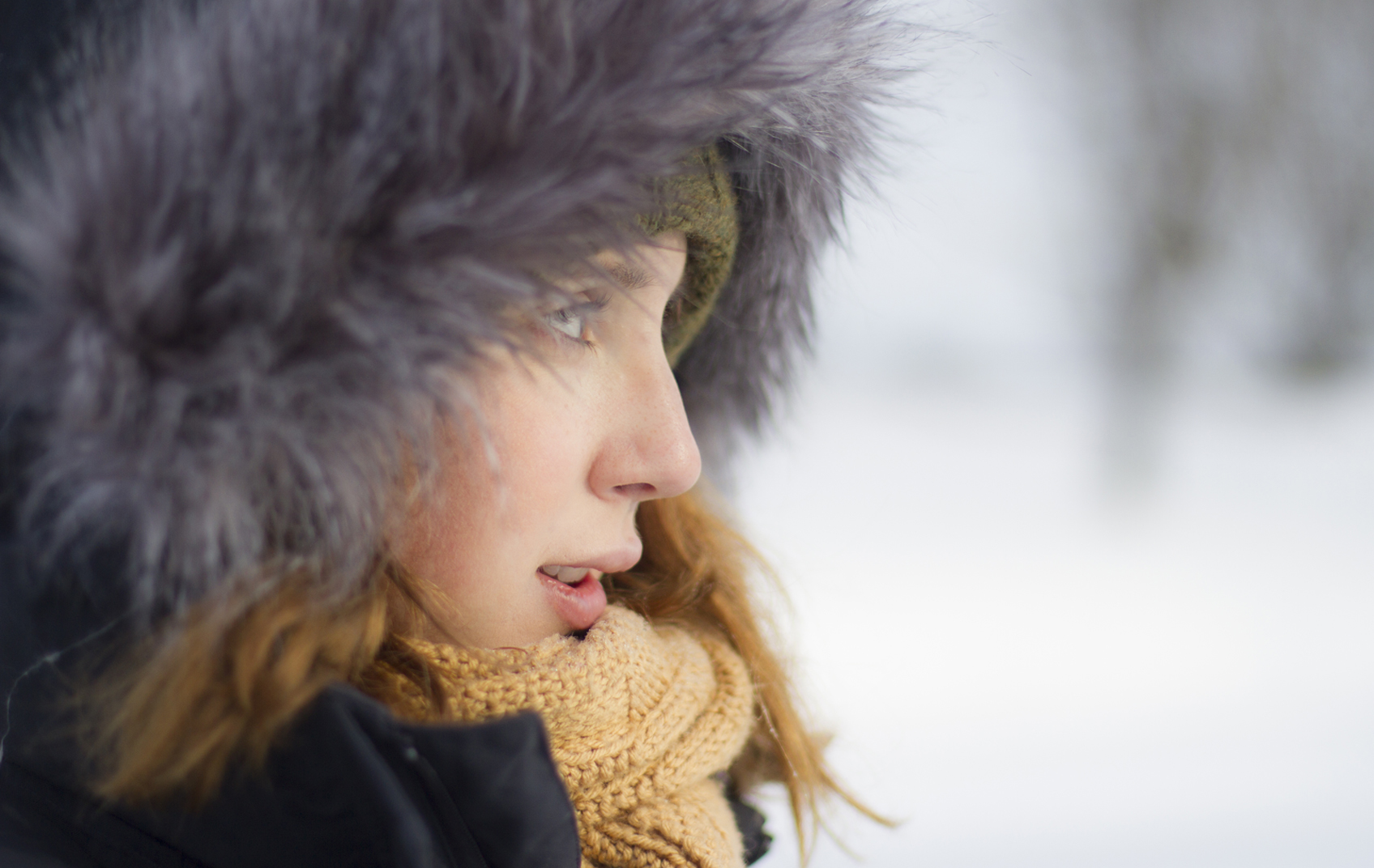 Woman in parka_1696X1072.jpg