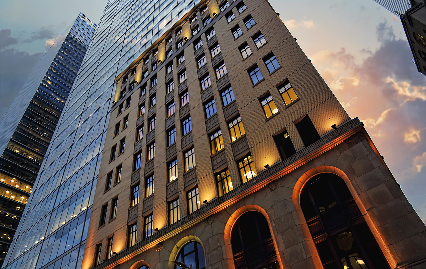 Real Estate-823679922.jpg