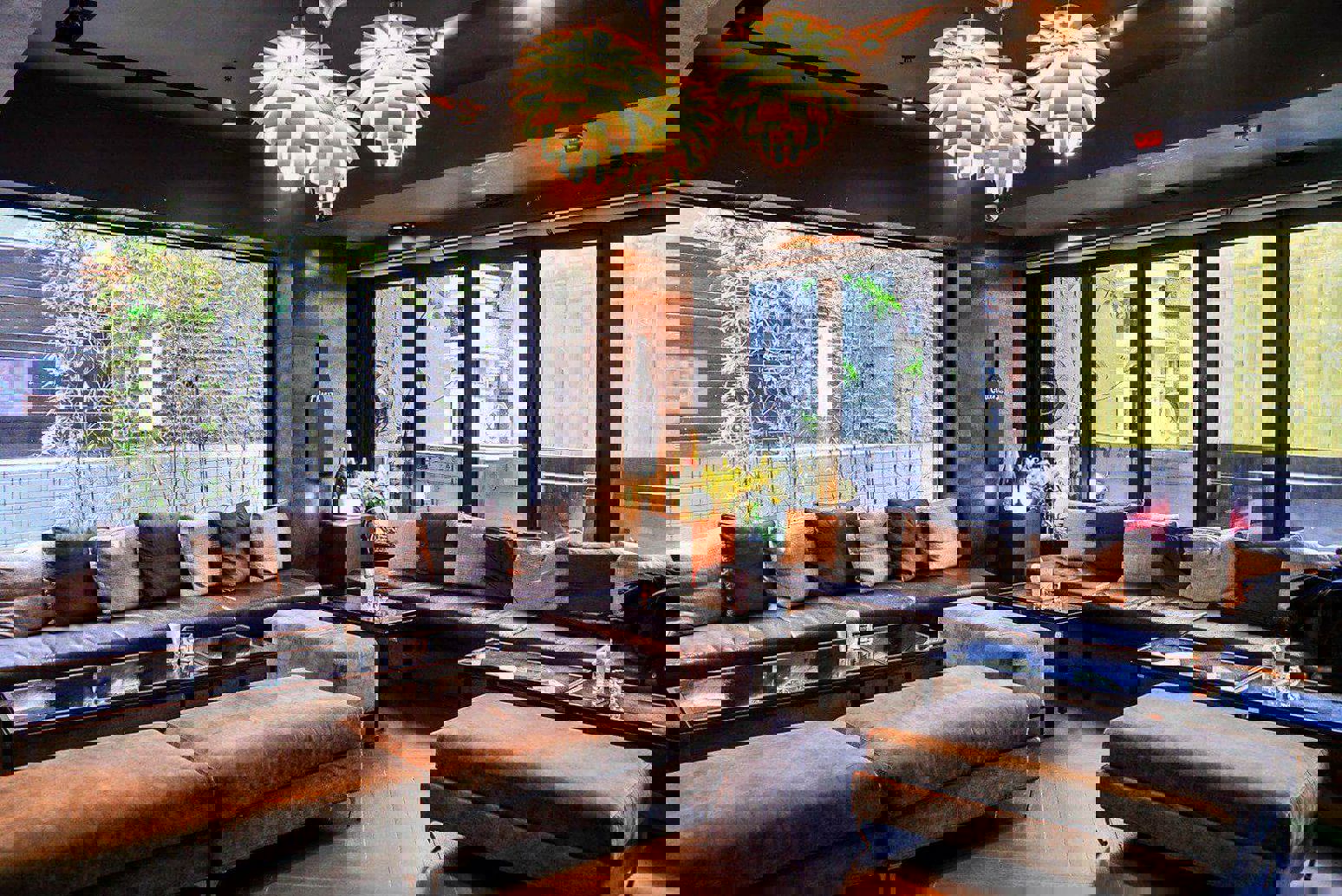 Bar Six