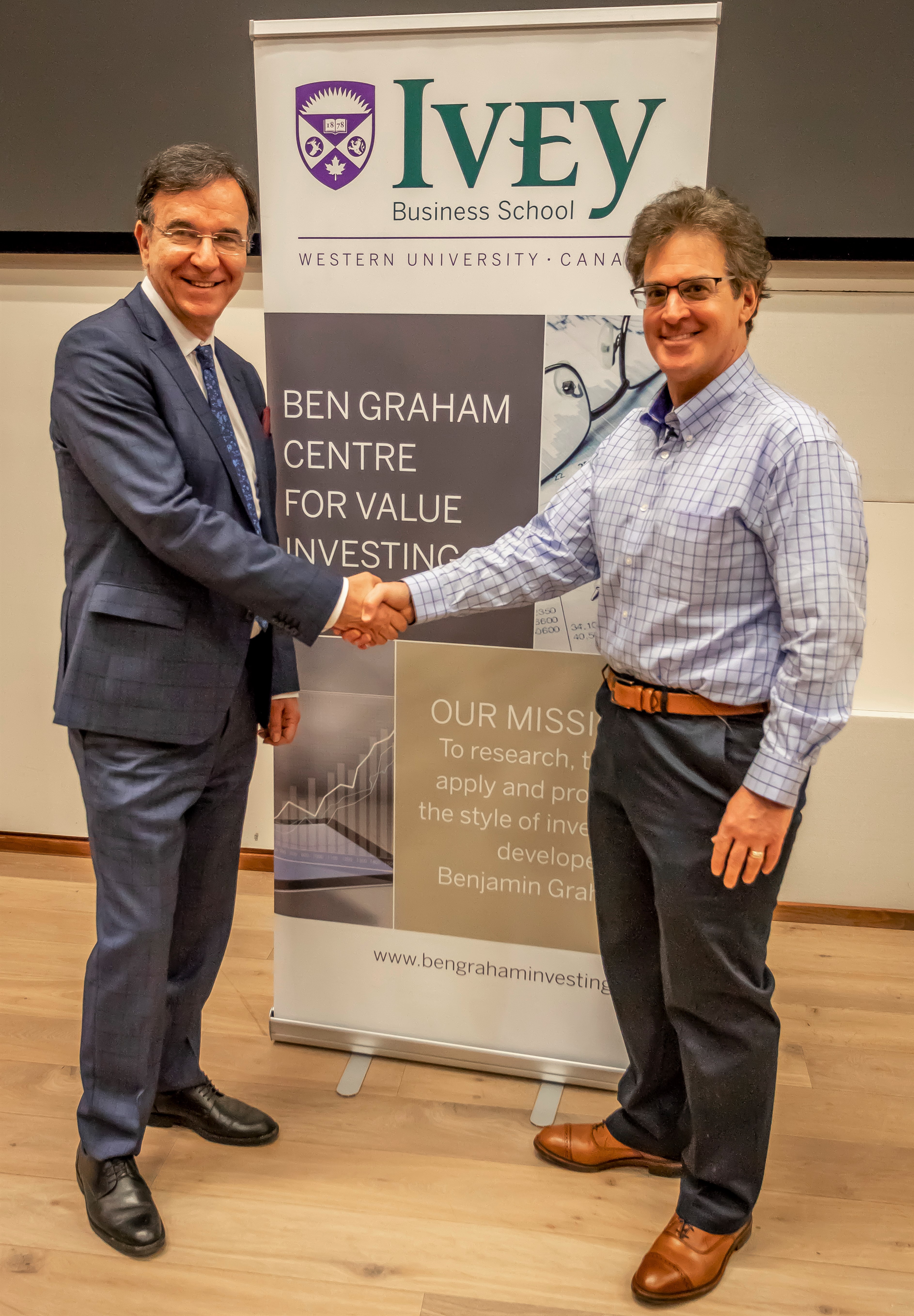 Dr. Athanassakos thanks Paul Lountzis for his presentation