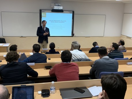 Dr. Athanassakos delivering his value investing lecture

