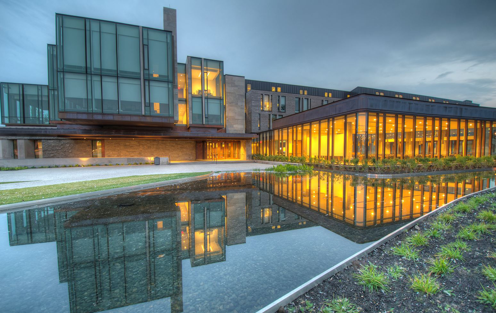 Exterior Mainentrance HDR6