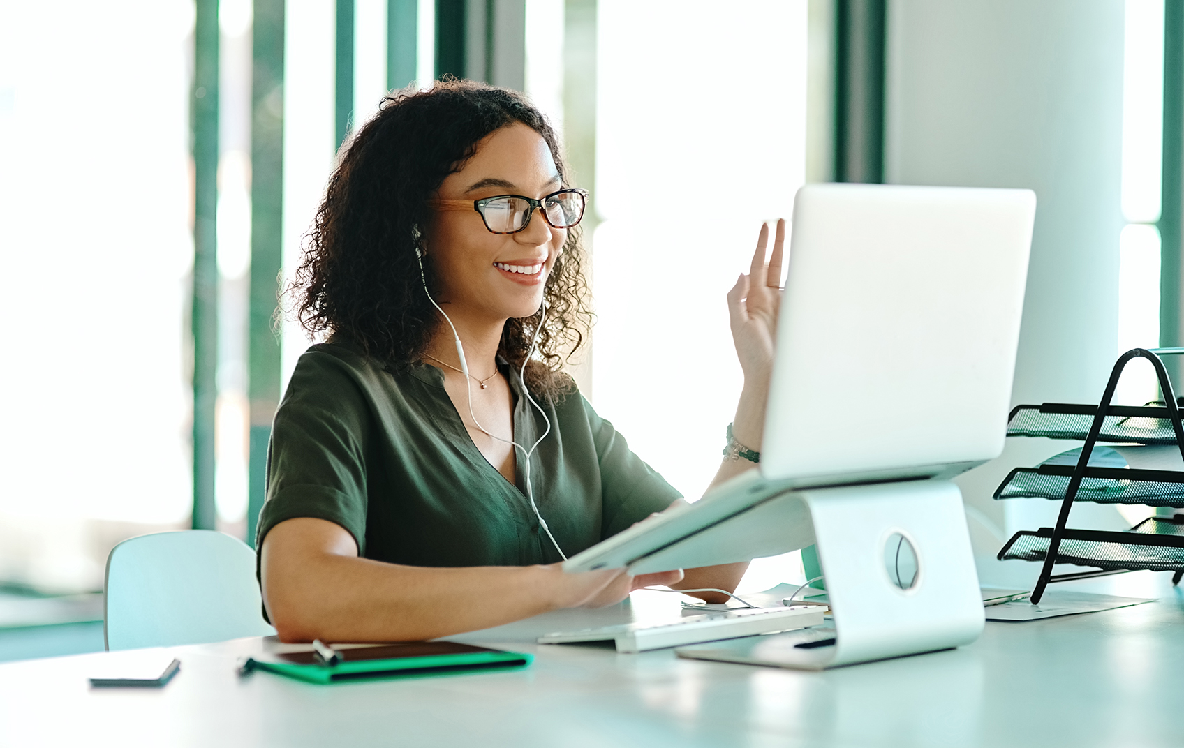 Online learning 1696X1072