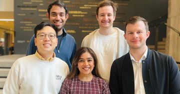 Mic check: Exploring sustainable finance through podcasting in the MBA classroom