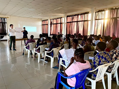 Peter Fornasiero teaching in Tanzania