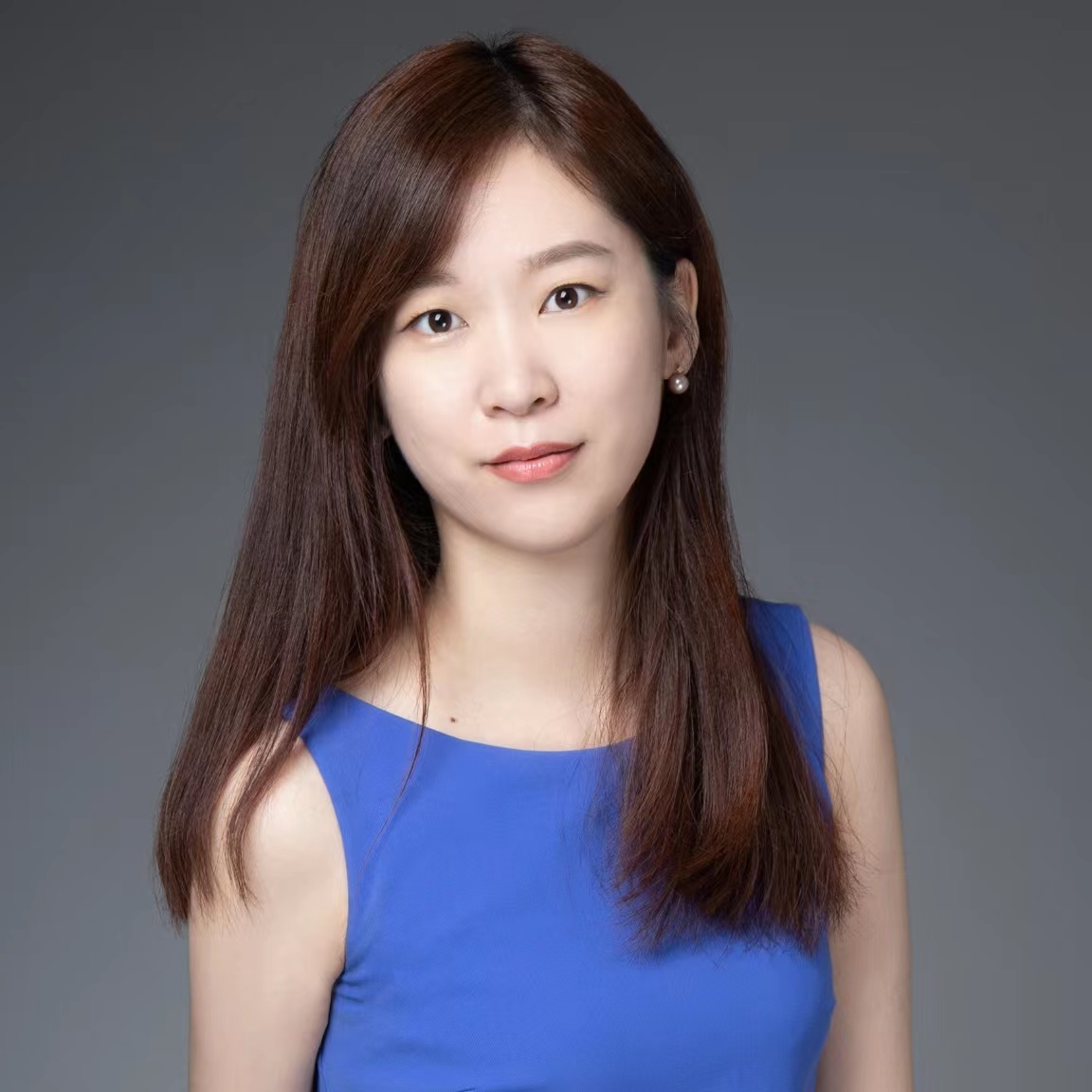 Sophie Tong Headshot