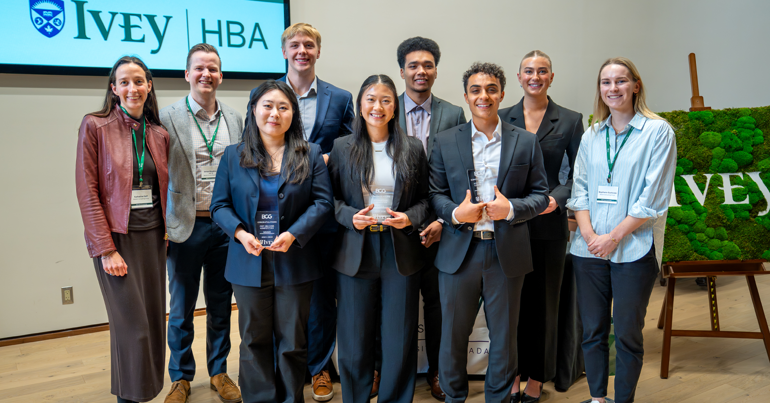 The Winning Team With BCG Judges, L R Katherine Duff (BCG), James Boudreau (BCG), Lucy Zhang, Ben Hollohan, Hellen Liu, Allen Roeun, Thomas Soliman, Julia Laszlo, And Stephanie Sucharda (BCG)