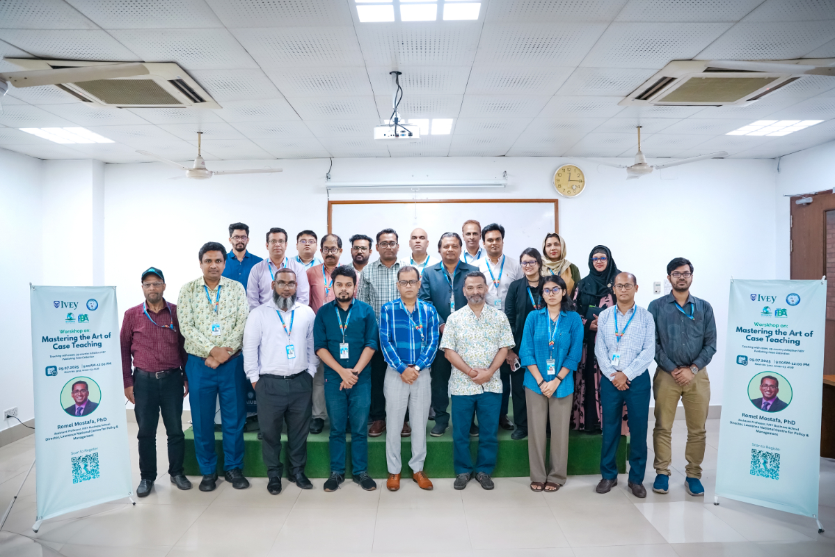 Professor Romel conducting workshop at AIUB