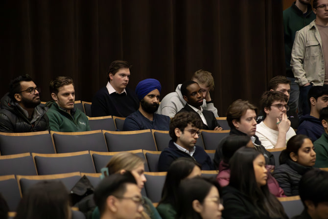 Audience watching Dennison Veru 3