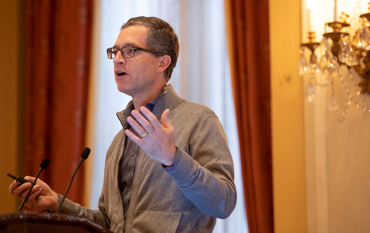 Alan W Photo 1696X1072