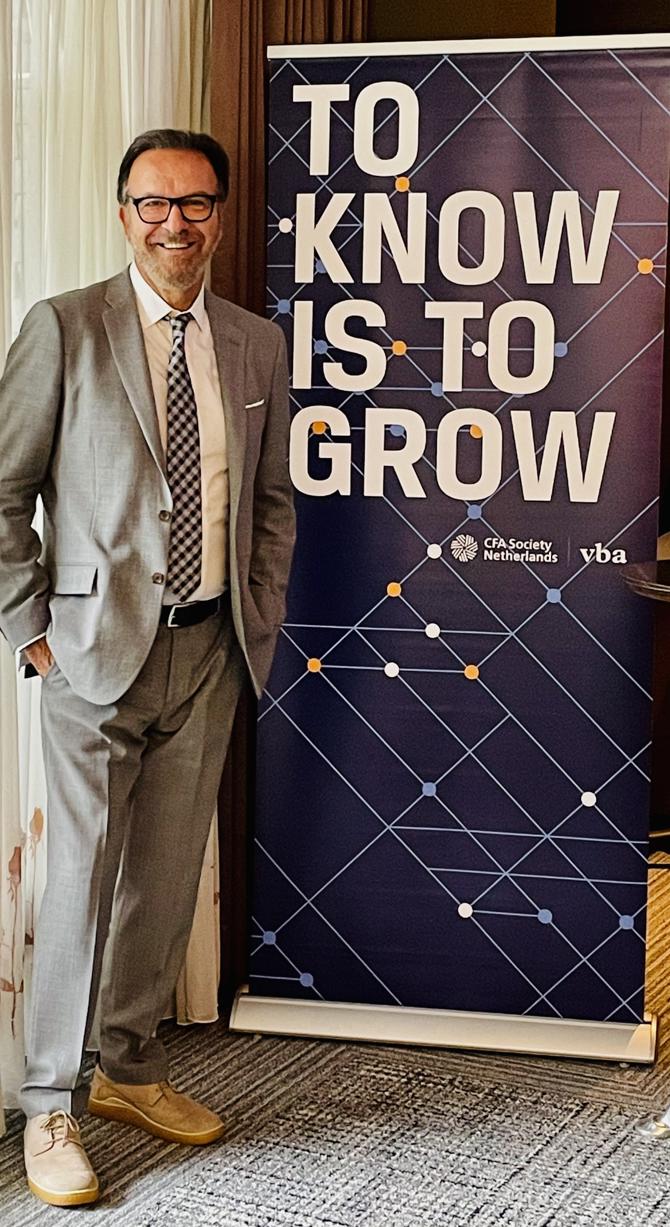 Dr. George Athanassakos at the CFA Society in Amsterdam